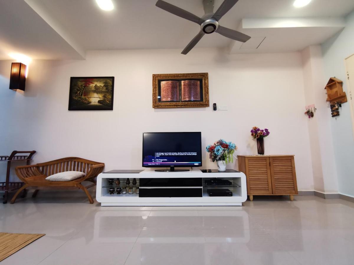 Homestay Taman Kosas Ampang Kl ภายนอก รูปภาพ